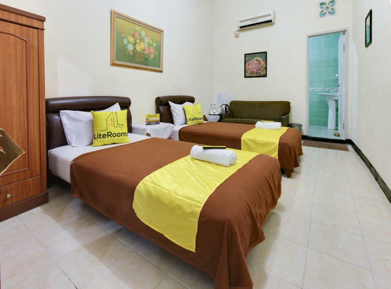 Lite Rooms Bogor Guest House Экстерьер фото