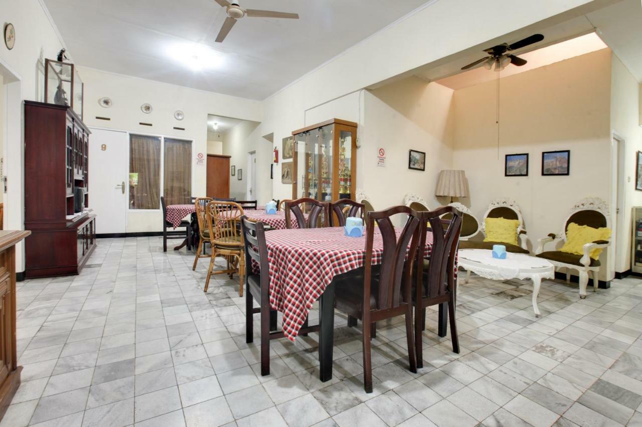 Lite Rooms Bogor Guest House Экстерьер фото