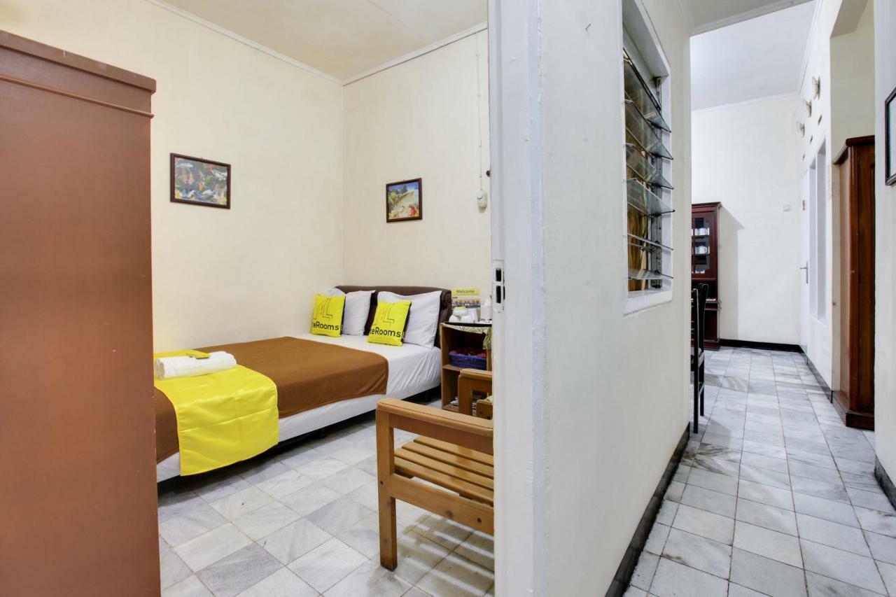 Lite Rooms Bogor Guest House Экстерьер фото